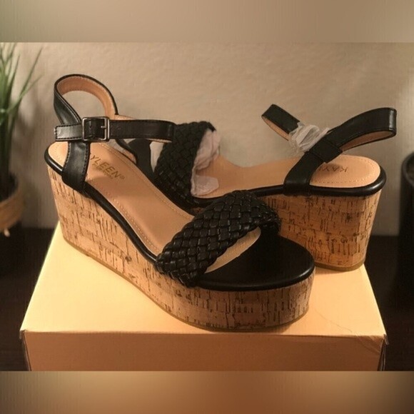 Shoes - Wedge Heel Sandals